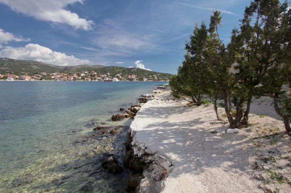 Apartmani Tamaris Vinišće エクステリア 写真