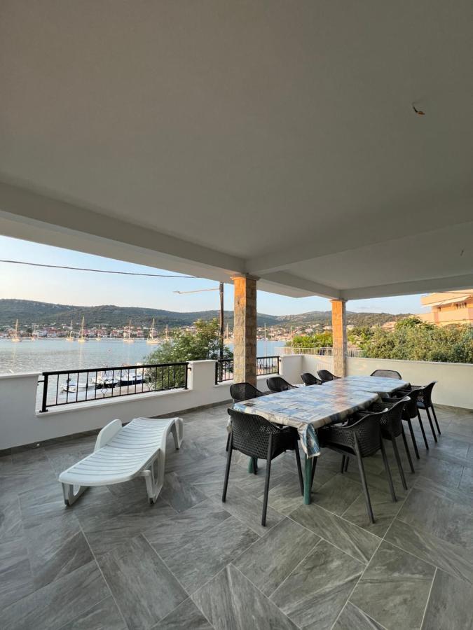 Apartmani Tamaris Vinišće エクステリア 写真