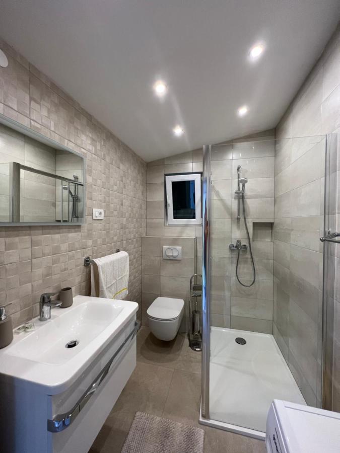 Apartmani Tamaris Vinišće エクステリア 写真