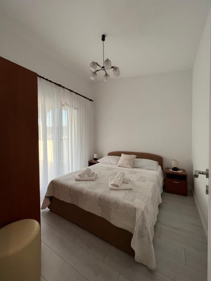 Apartmani Tamaris Vinišće エクステリア 写真
